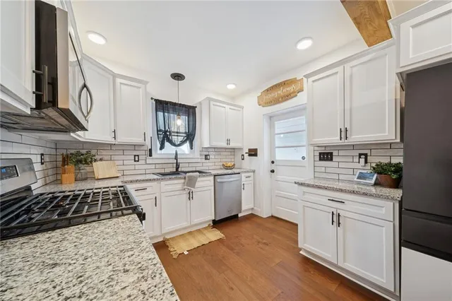 $210,000 | 109 East Adams Avenue, Vandergrift, PA 15690