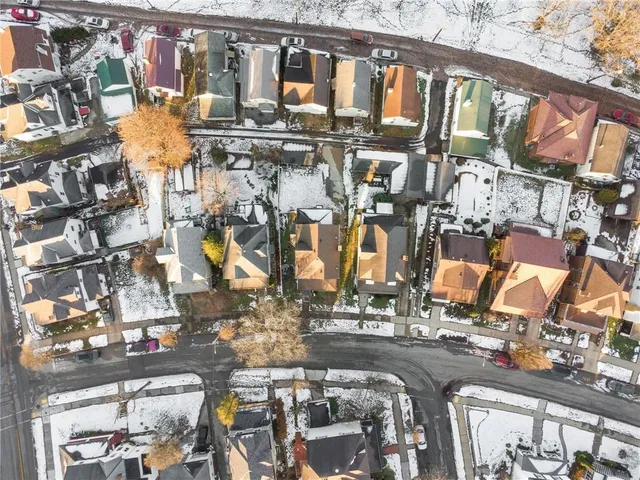 $210,000 | 109 East Adams Avenue, Vandergrift, PA 15690