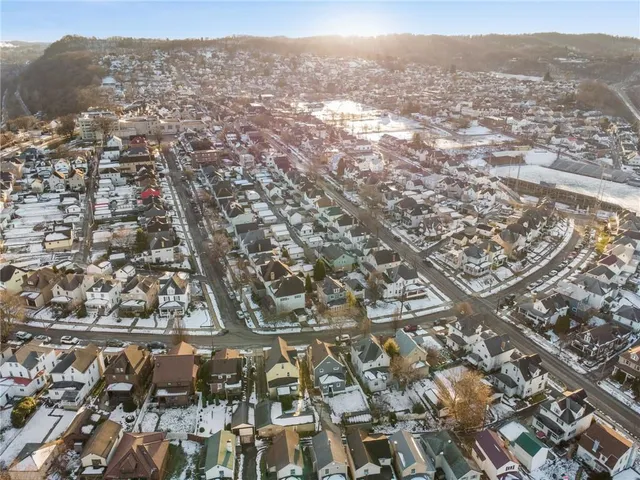 $210,000 | 109 East Adams Avenue, Vandergrift, PA 15690