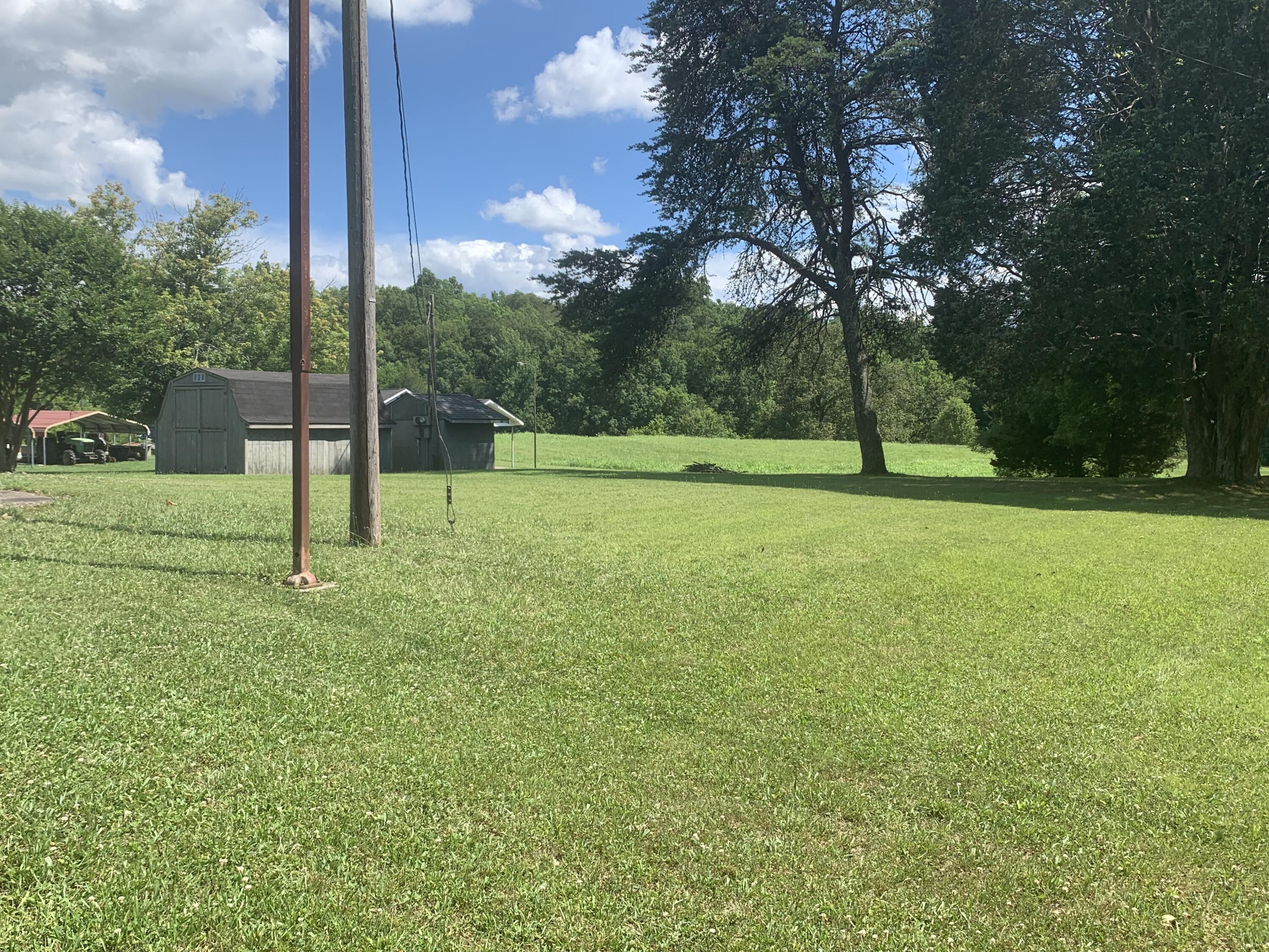 1316 Smith School Road Kodak, TN 37764 - Photo 6 of 40 E574F06C-B024-403A-97A7-977828F335D3