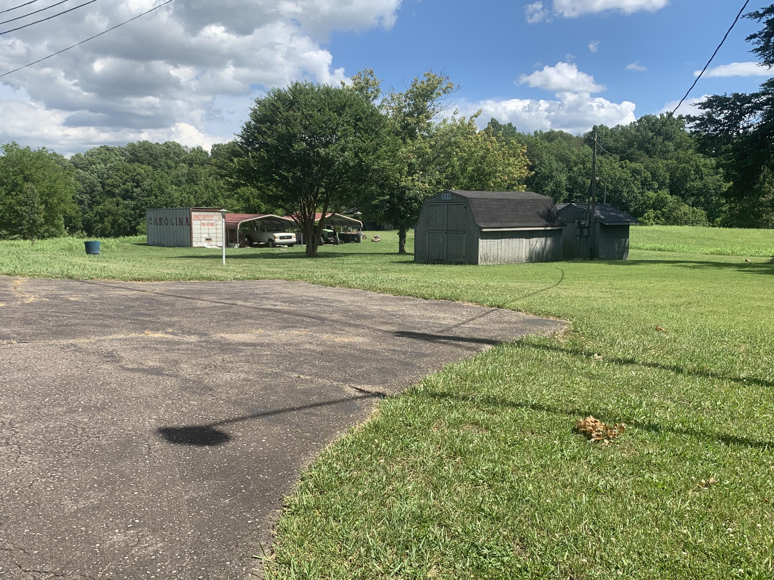 1316 Smith School Road Kodak, TN 37764 - Photo 8 of 40 9AA1C3EA-3B18-451F-863C-D037BEAA677A