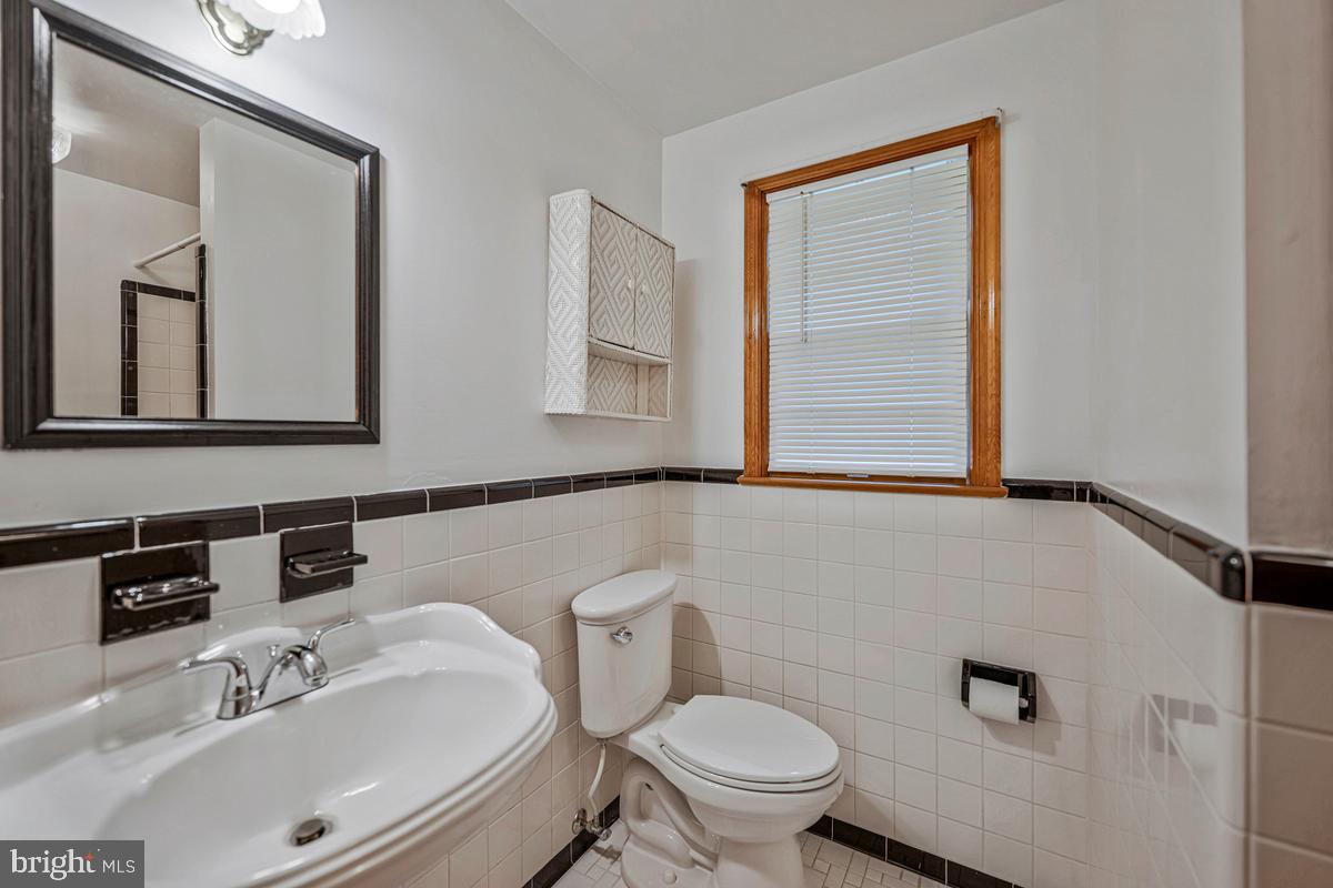 7185 Hawthorne Road La Plata, MD 20646 - Photo 24 of 59 Bright and inviting bathroom retreat.
