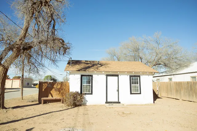 $114,900 | 921 West 11th Street, Littlefield, TX 79339