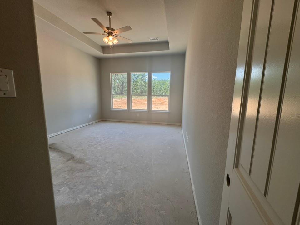 165 Oak Grv Way Springtown, TX 76082 - Photo 9 of 16 Gallery Image 9
