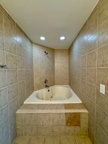 $306,000 | 20513 South Acorn Ridge Drive, Frankfort, IL 60423