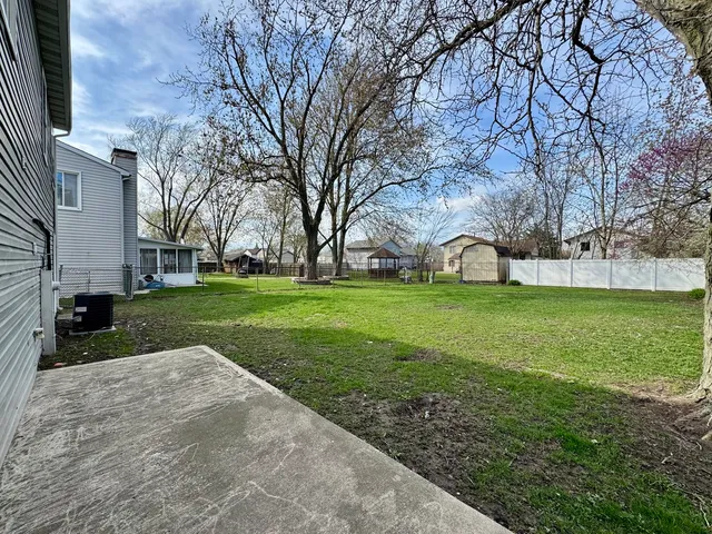 $306,000 | 20513 South Acorn Ridge Drive, Frankfort, IL 60423