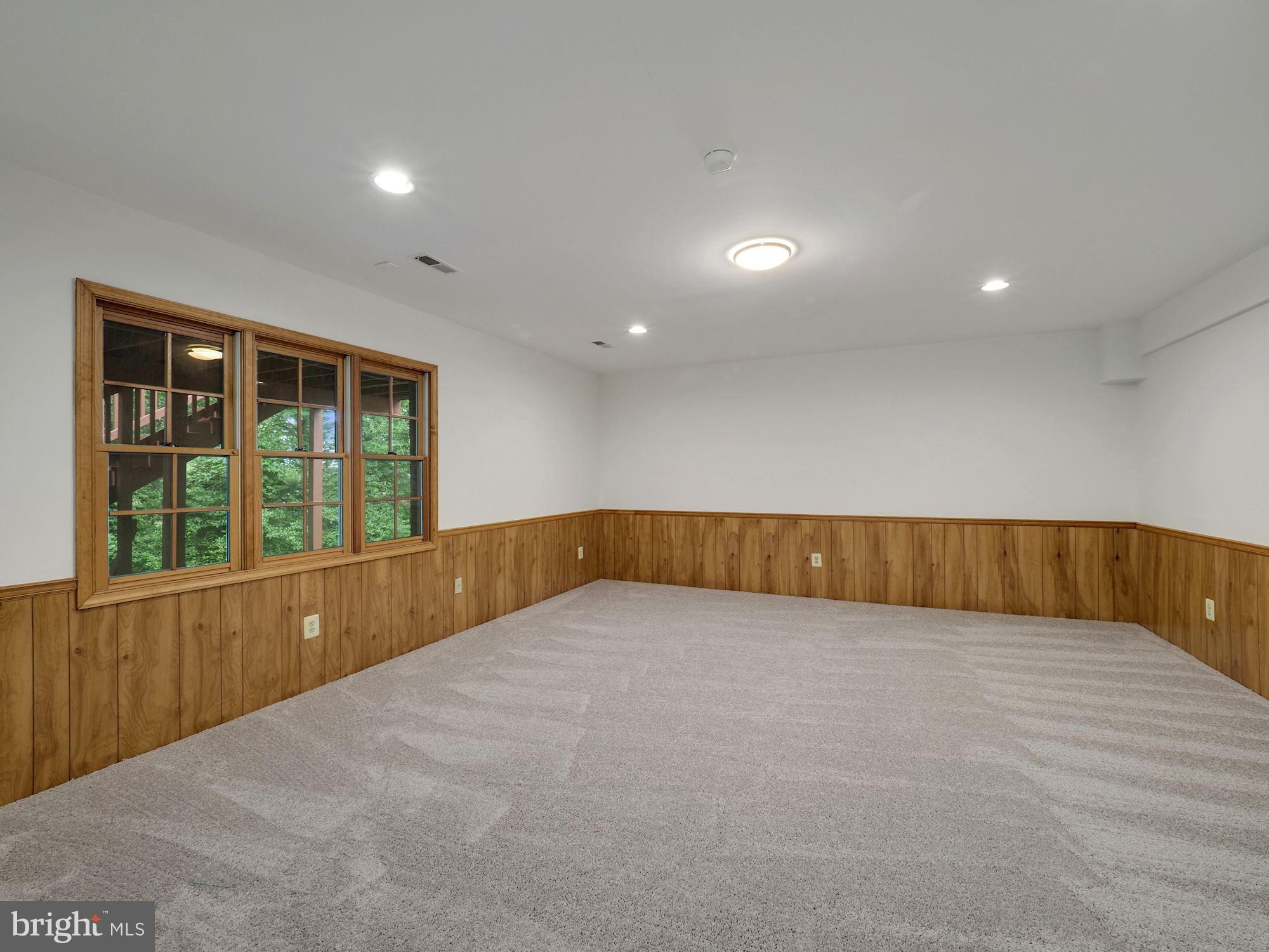 14700 Chesterfield Road Rockville, MD 20853 - Photo 36 of 44