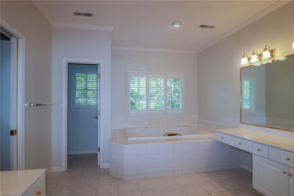 1736 Curraghmore Road Clemmons, NC 27012 - Photo 15 of 30 Gallery Image 15