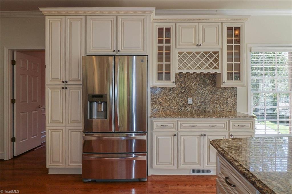 1736 Curraghmore Road Clemmons, NC 27012 - Photo 5 of 30 Gallery Image 5