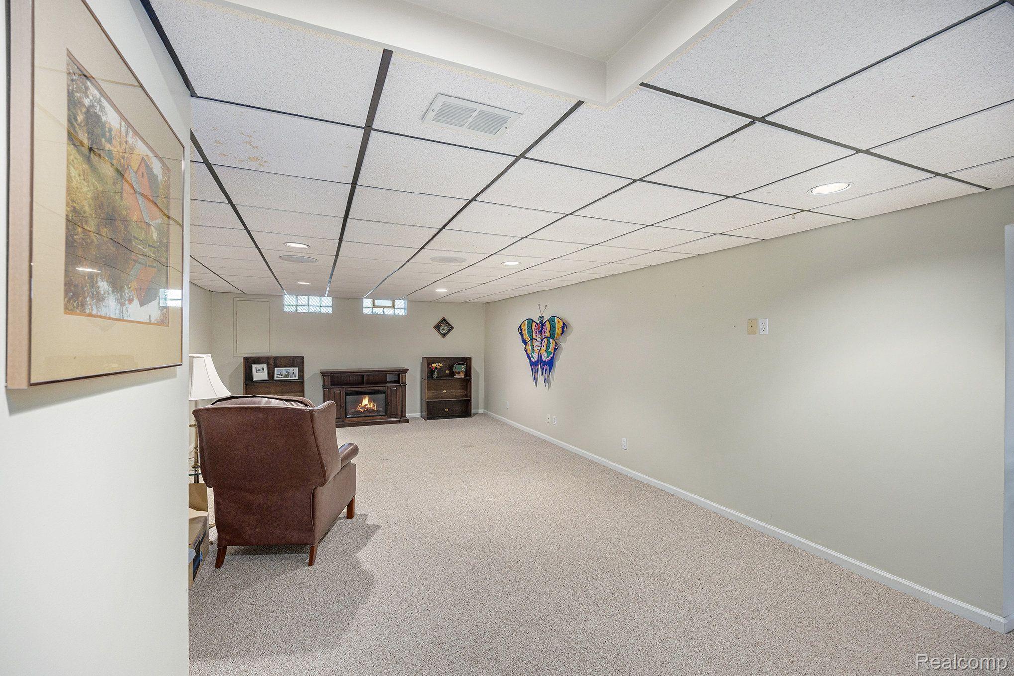 4495 Maybee Road Lake Orion, MI 48359 - Photo 24 of 34 Gallery Image 24