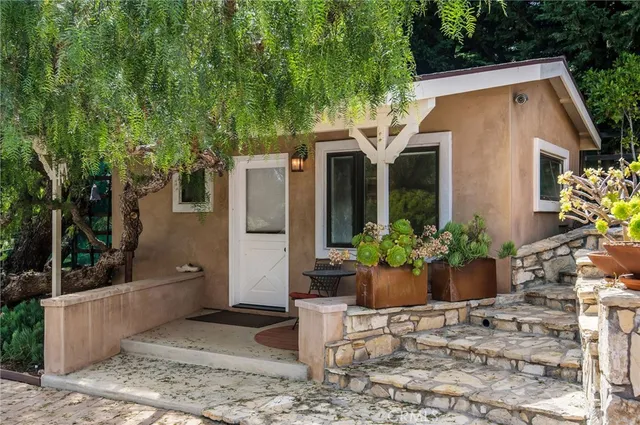 $1,100,000 | 1 Thyme Place, Rancho Palos Verdes, CA 90275