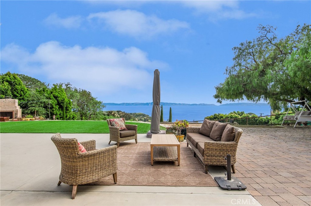 1 Thyme Place Rancho Palos Verdes, CA 90275 - Photo 18 of 35 a patio with patio area and outdoor seating