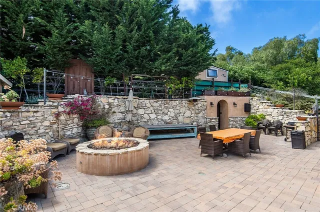 $1,100,000 | 1 Thyme Place, Rancho Palos Verdes, CA 90275