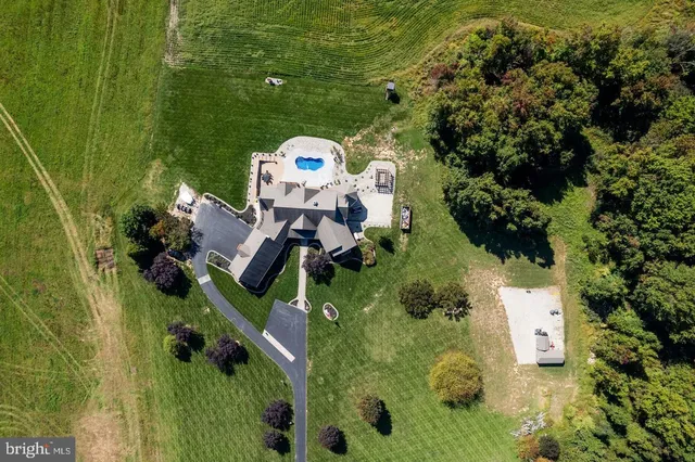 $2,200,000 | 248 Pond Creek Lane, Earleville, MD 21919