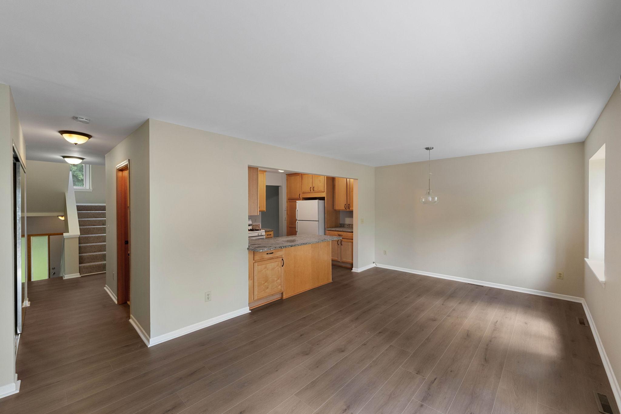 304 Pondridge Circle Wayzata, MN 55391 - Photo 5 of 30