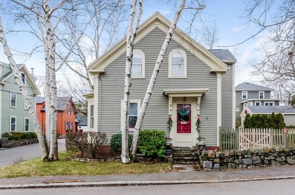 14 Cowell Street Marblehead, MA 01945 - Photo 1 of 29 Gallery Image 1