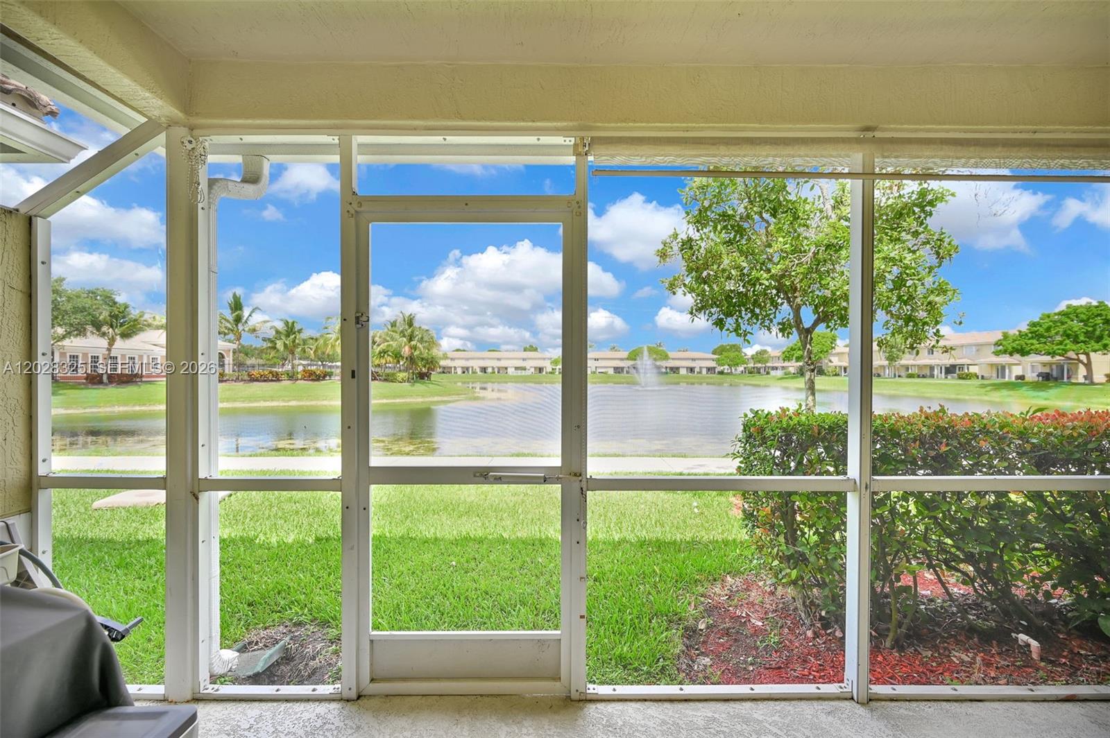 5927 Royal Way Tamarac, FL 33321 - Photo 16 of 31