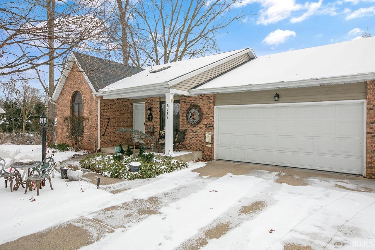 624 Rivers Edge Court Mishawaka, IN 46544 - Photo 3 of 26