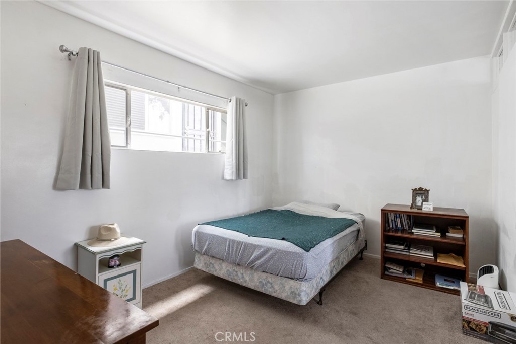 317 Sheldon Street El Segundo, CA 90245 - Photo 14 of 24 Level I unit interior.