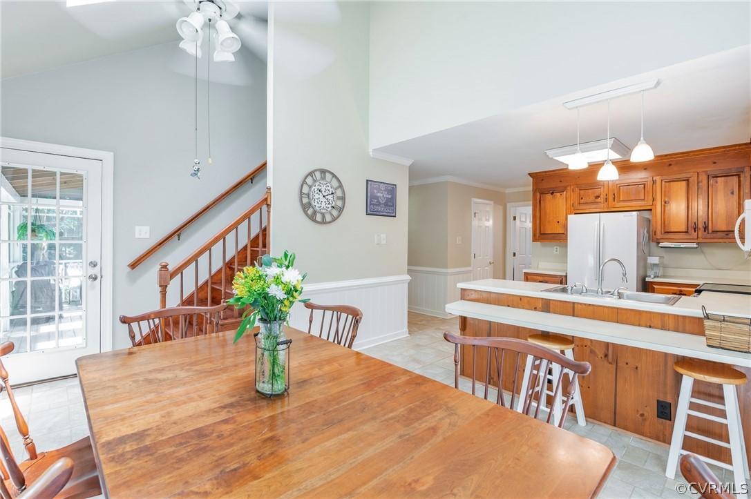 15008 Gates Mill Road Midlothian, VA 23112 - Photo 16 of 37 a kitchen with a table and chairs in it