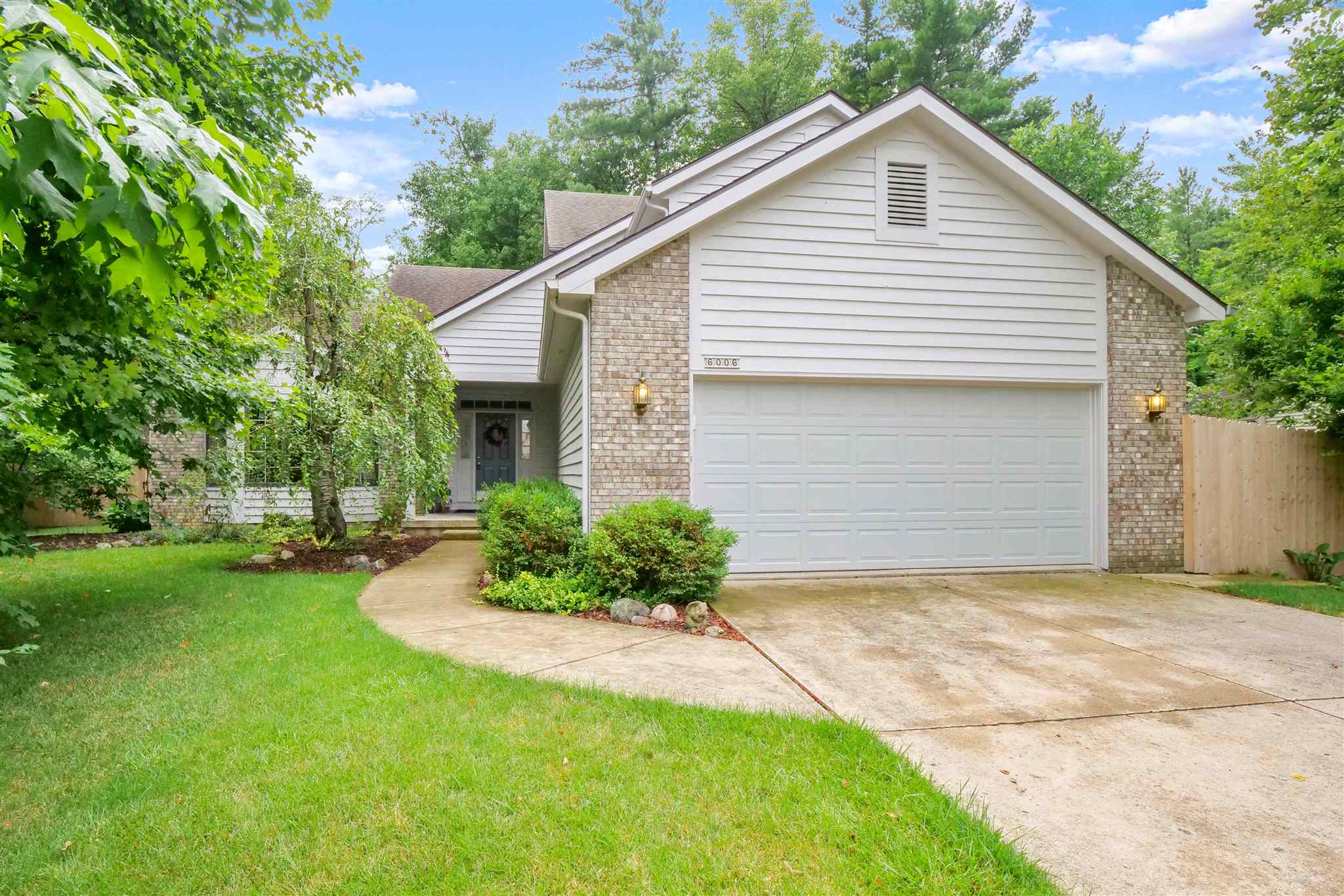 6006 Spring Pond Road Fort Wayne, IN 46845 - Photo 1 of 36