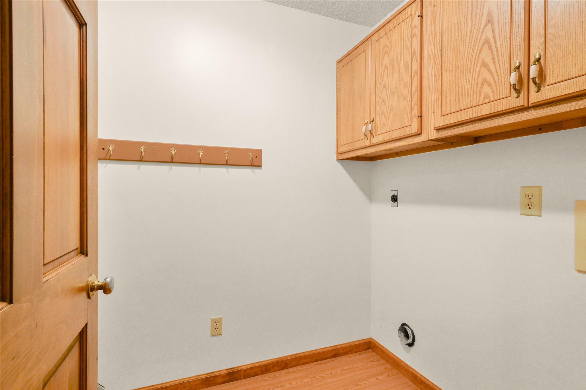 6006 Spring Pond Road Fort Wayne, IN 46845 - Photo 11 of 36