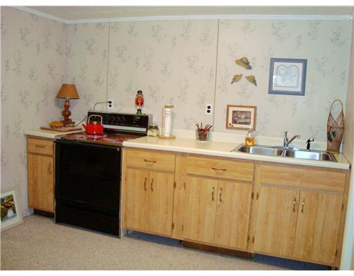 640 Deerfield Road Washington, PA 15301 - Photo 14 of 18 Kitchen. Lower level kitchen.