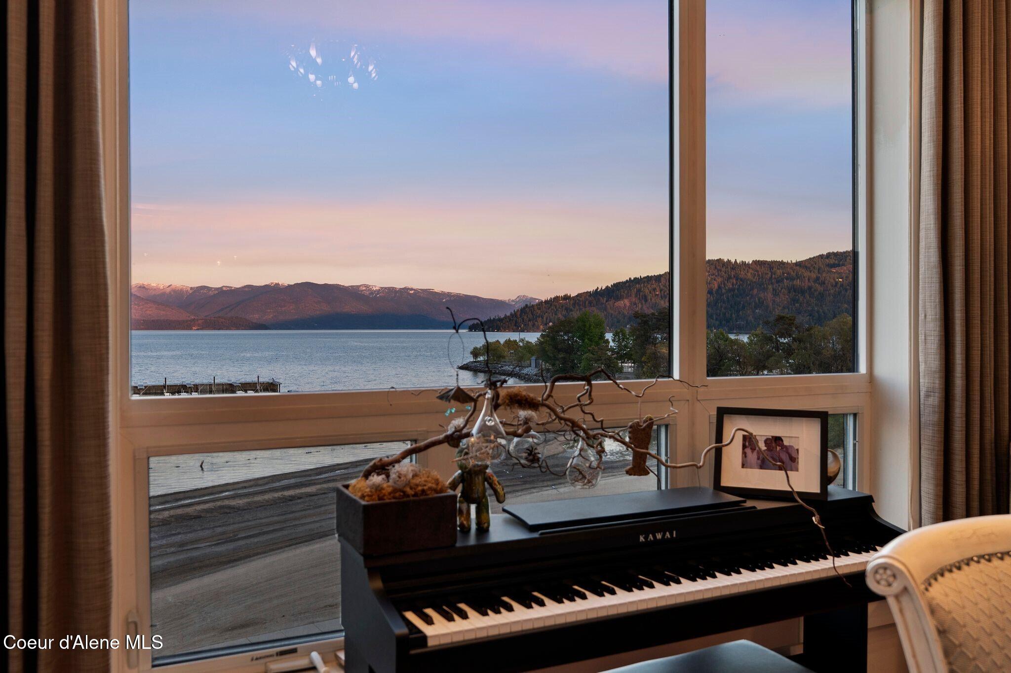 412 Sandpoint Avenue, Unit 332 Sandpoint, ID 83864 - Photo 20 of 60 Lakeside Dining Views