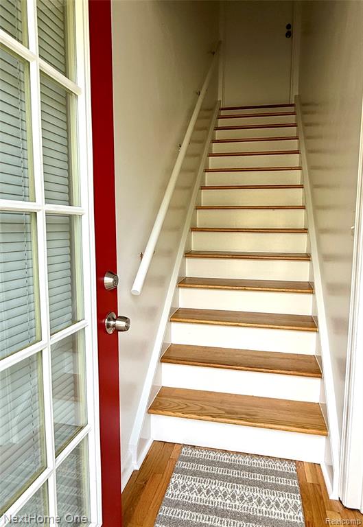 734-736 Briarcliff Road Jackson, MI 49203 - Photo 5 of 30