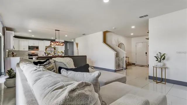 $2,400 | 623 Citrus Isle Boulevard, Davenport, FL 33837