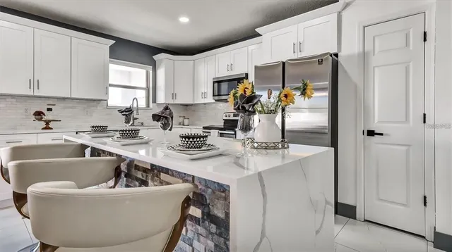 $2,400 | 623 Citrus Isle Boulevard, Davenport, FL 33837