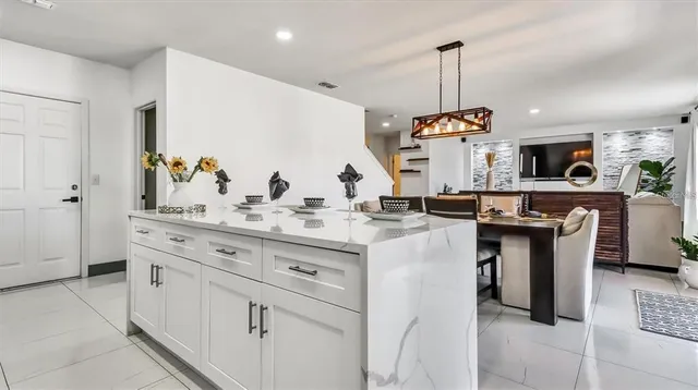 $2,400 | 623 Citrus Isle Boulevard, Davenport, FL 33837