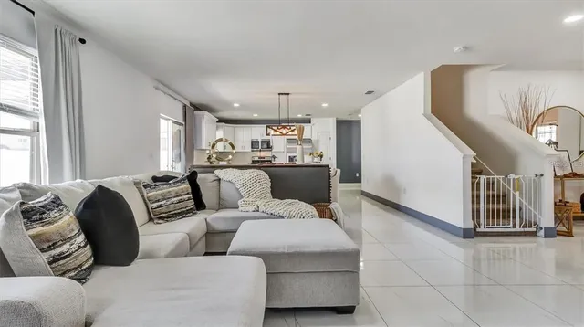 $2,400 | 623 Citrus Isle Boulevard, Davenport, FL 33837