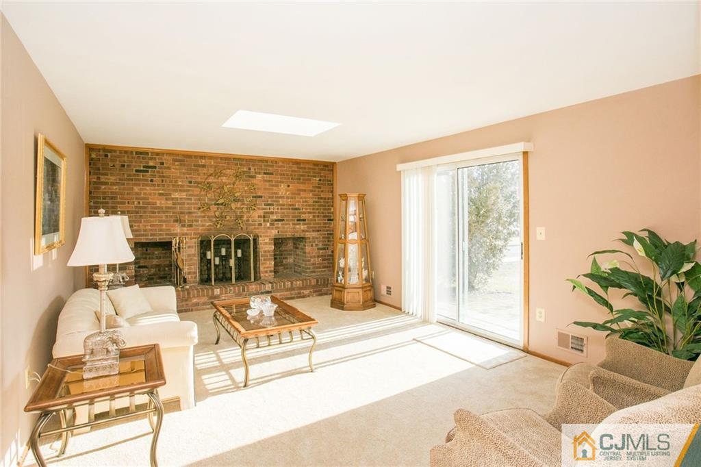 34 Benhardt Road Milltown, NJ 08850 - Photo 12 of 23 Gallery Image 12