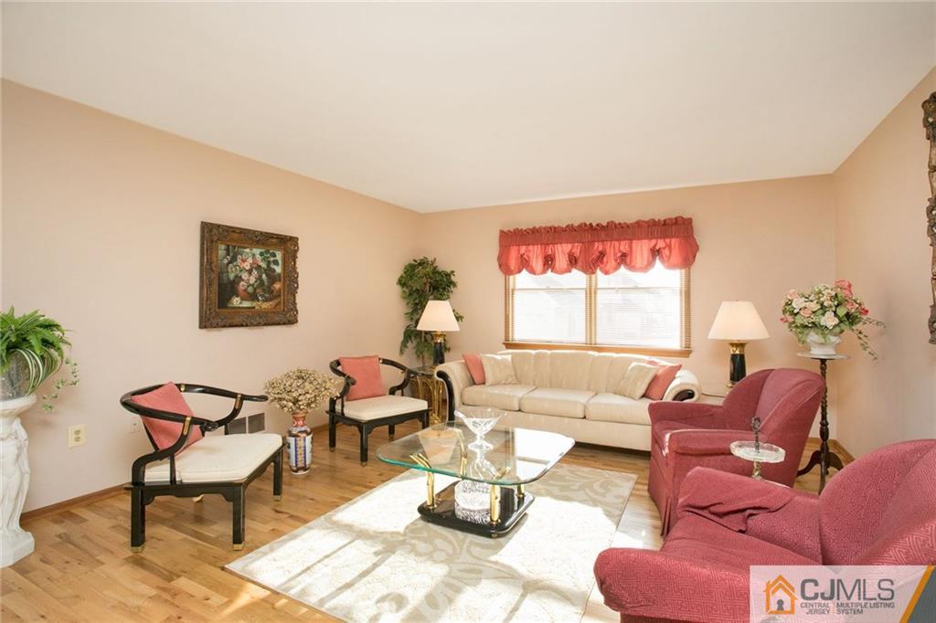34 Benhardt Road Milltown, NJ 08850 - Photo 7 of 23 Gallery Image 7