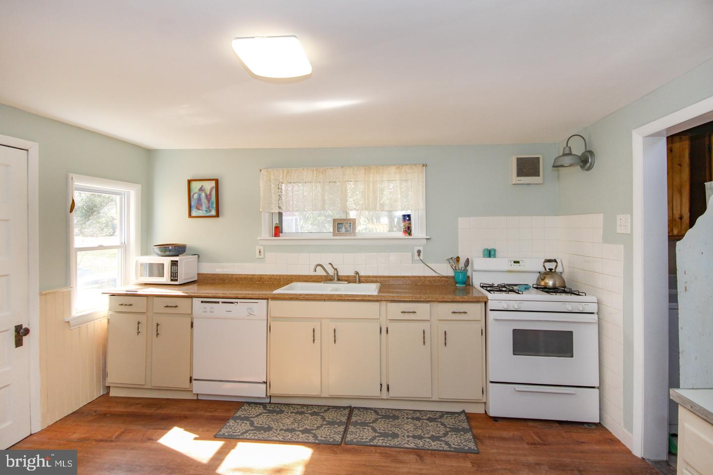 213 Bortondale Road Media, PA 19063 - Photo 11 of 31