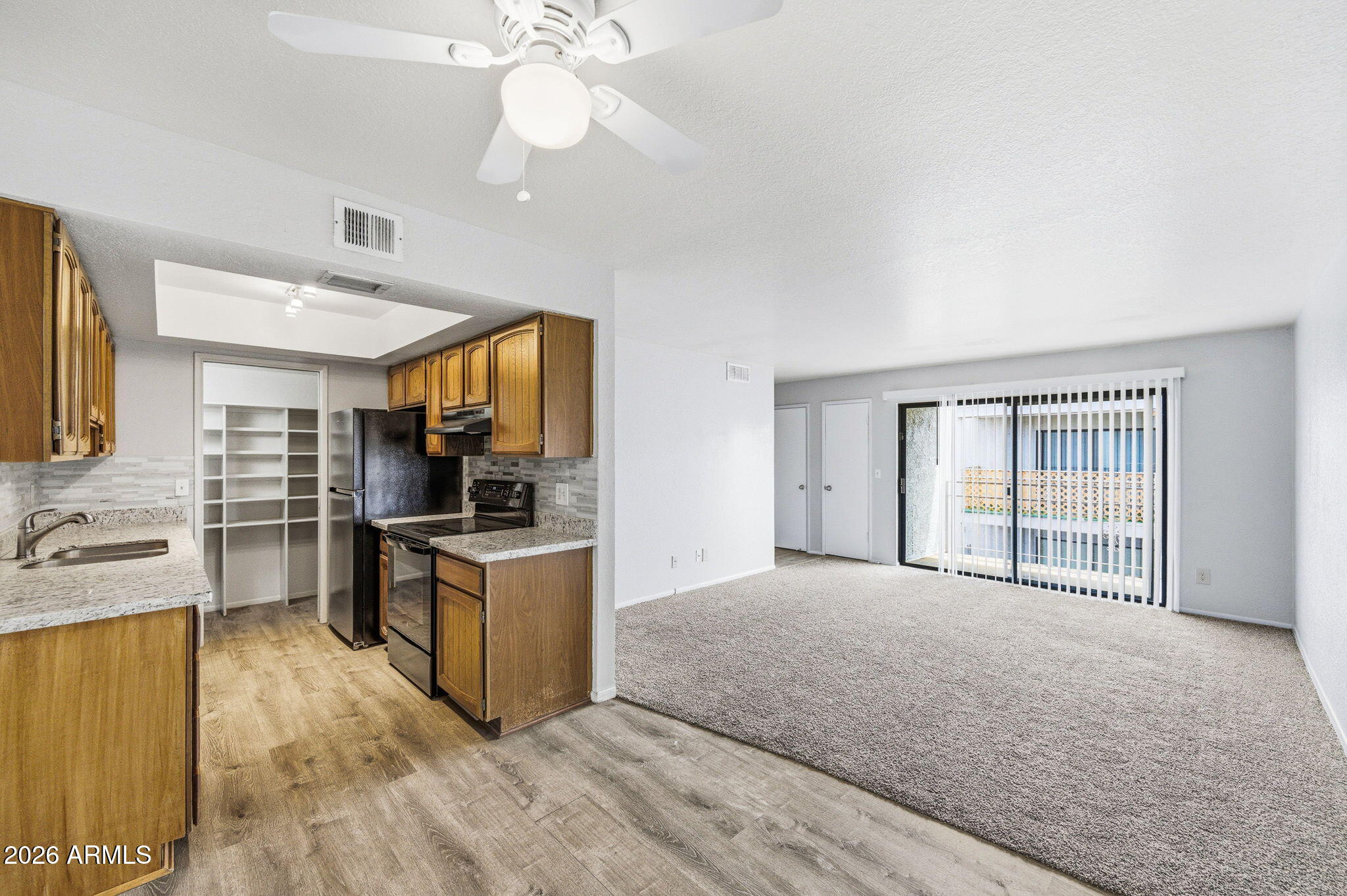 16635 North Cave Creek Road, Unit 215 Phoenix, AZ 85032 - Photo 8 of 27 Kitchen Dining