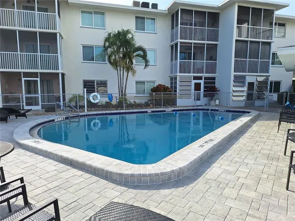 $1,995 | 708 South Tamiami Trail, Unit 320, Venice, FL 34285