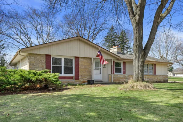 $529,900 | N81W22561 Susan Place, Lisbon, WI 53089