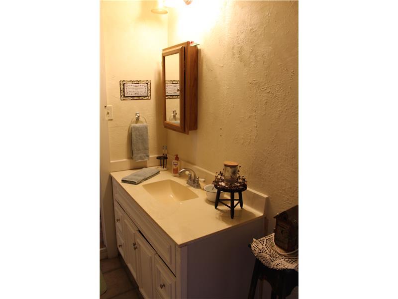 905 Roberts Run Road Holbrook, PA 15341 - Photo 16 of 25 Full Bath.