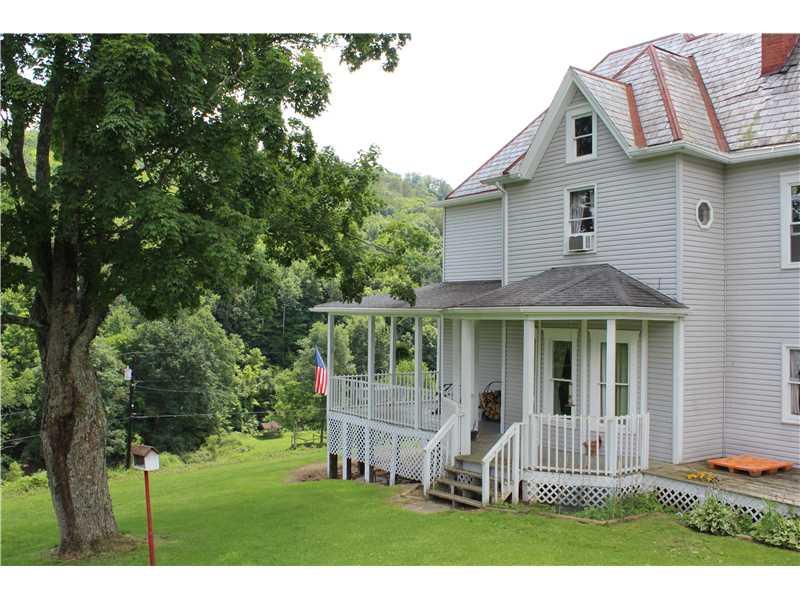 905 Roberts Run Road Holbrook, PA 15341 - Photo 4 of 25 Yard/Garden.
