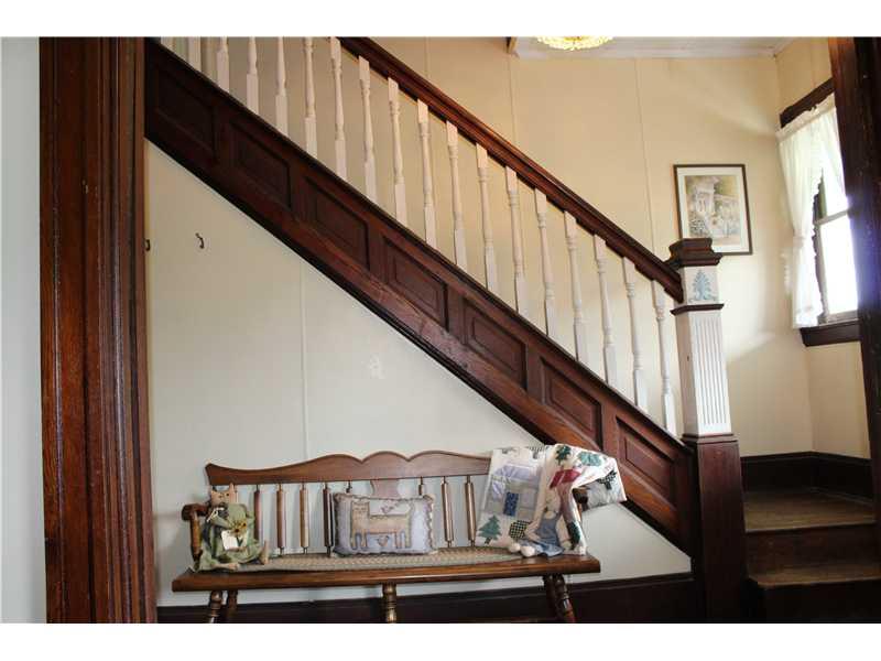 905 Roberts Run Road Holbrook, PA 15341 - Photo 10 of 25 Entry/Foyer.