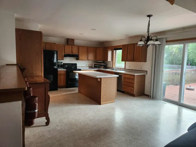 $395,500 | 409 Savannah Trail, Pardeeville, WI 53954