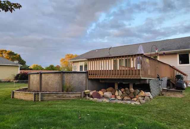 $395,500 | 409 Savannah Trail, Pardeeville, WI 53954