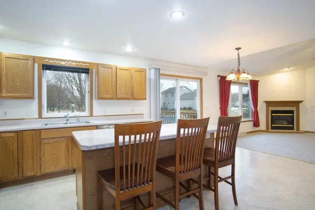 $395,500 | 409 Savannah Trail, Pardeeville, WI 53954