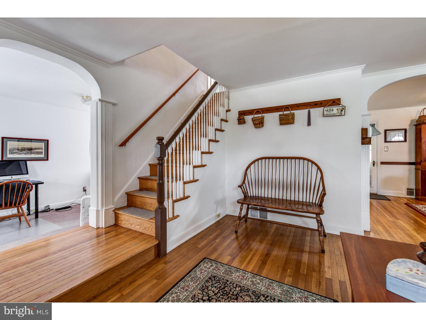 503 Kingston Road Oreland, PA 19075 - Photo 3 of 24 Foyer