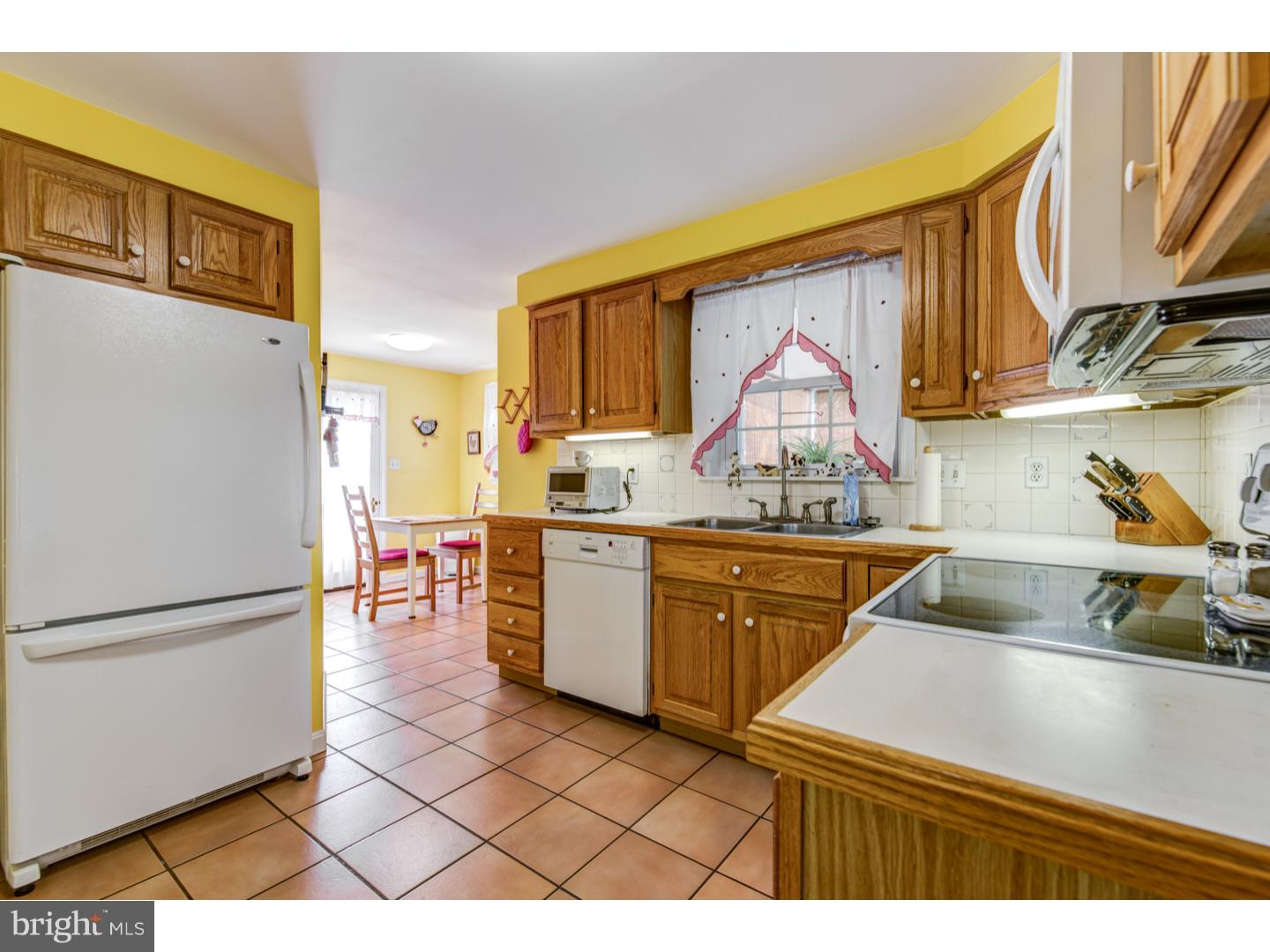 503 Kingston Road Oreland, PA 19075 - Photo 10 of 24 Gallery Image 10