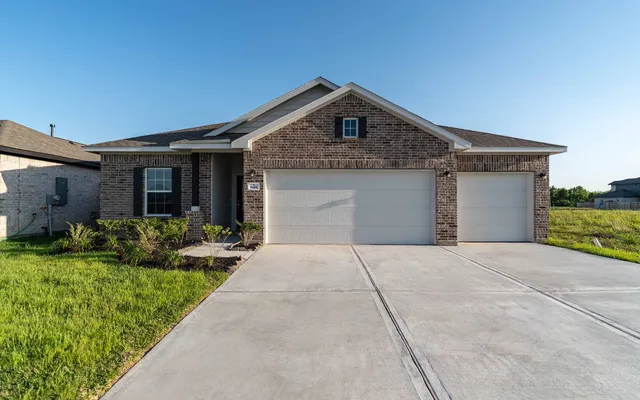 $341,737 | 646 Escondido Drive, Dayton, TX 77535