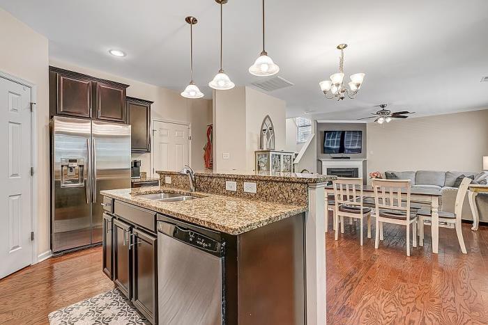 8201 Ruddock Place Hayes, VA 23072 - Photo 10 of 40