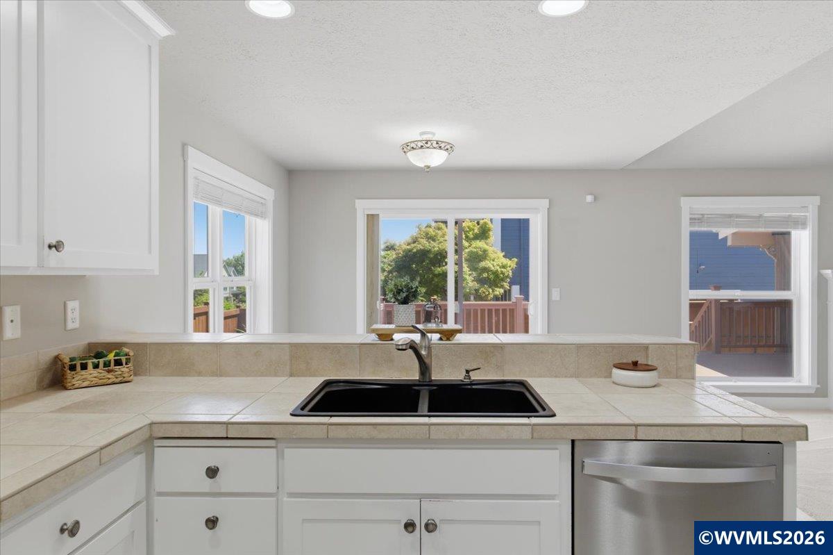 2359 Northwest Gale Street Albany, OR 97321 - Photo 23 of 47 a kitchen with a sink and a window